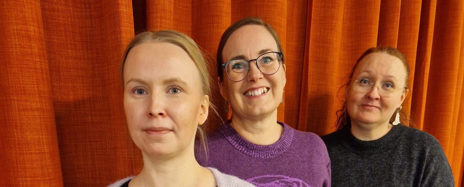 Kuvassa henkilökuntaa