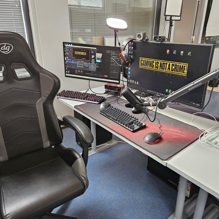 Nuorisopalveluiden 80 tunnin striiminurkkauksen rakennusta.