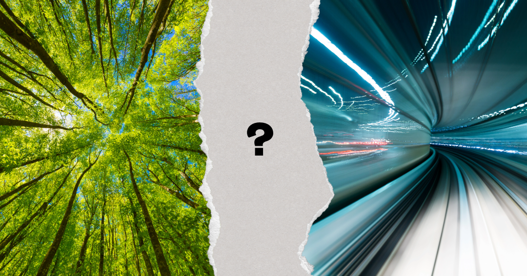 Jaettu kuva, jossa toisella puolella metsä ja toisella futuristinen tunneli.