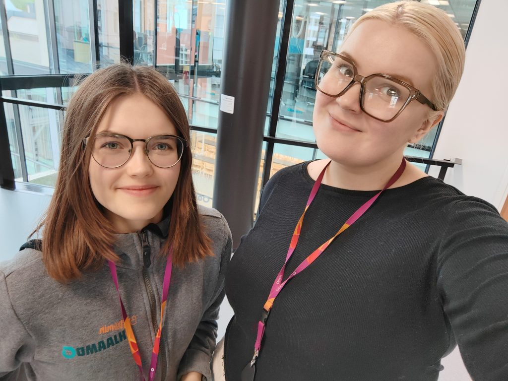 Summer employees Eppu and Annika